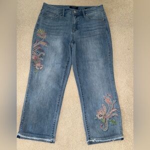 Nine West Jeans Women's Chrystie Capri Embroidered 8